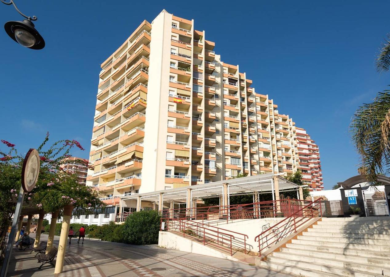 Malagasuite Front Beach Беналмадена Екстериор снимка